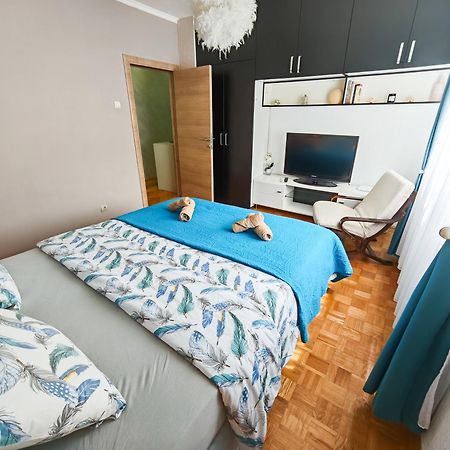 Apartman Julija Donji Milanovac Exteriör bild