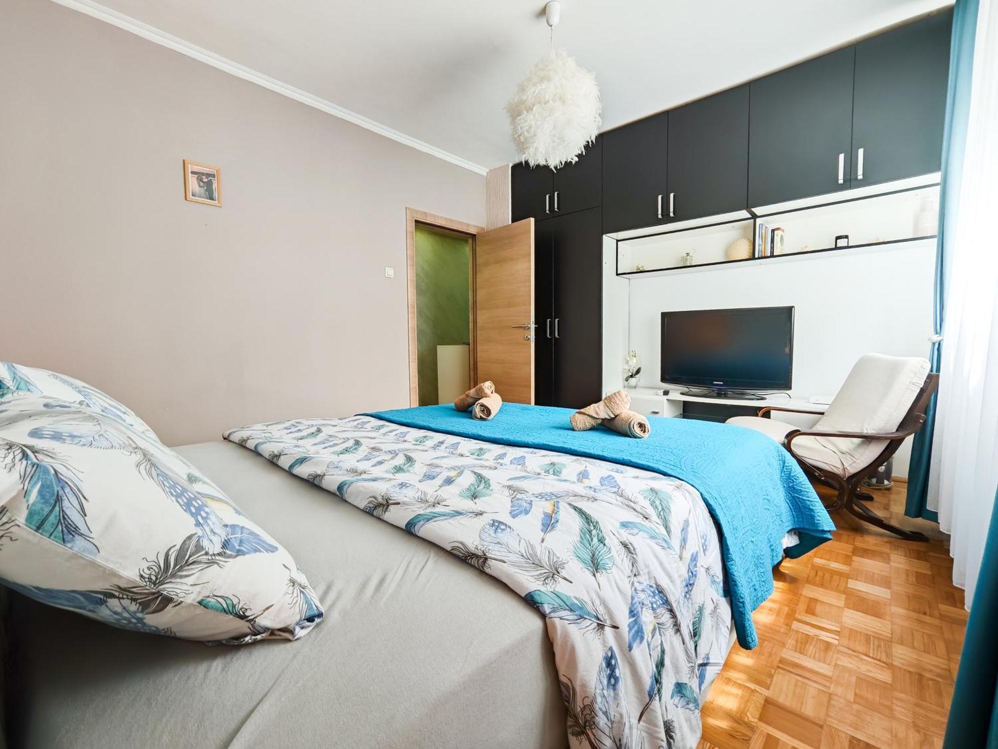 Apartman Julija Donji Milanovac Exteriör bild